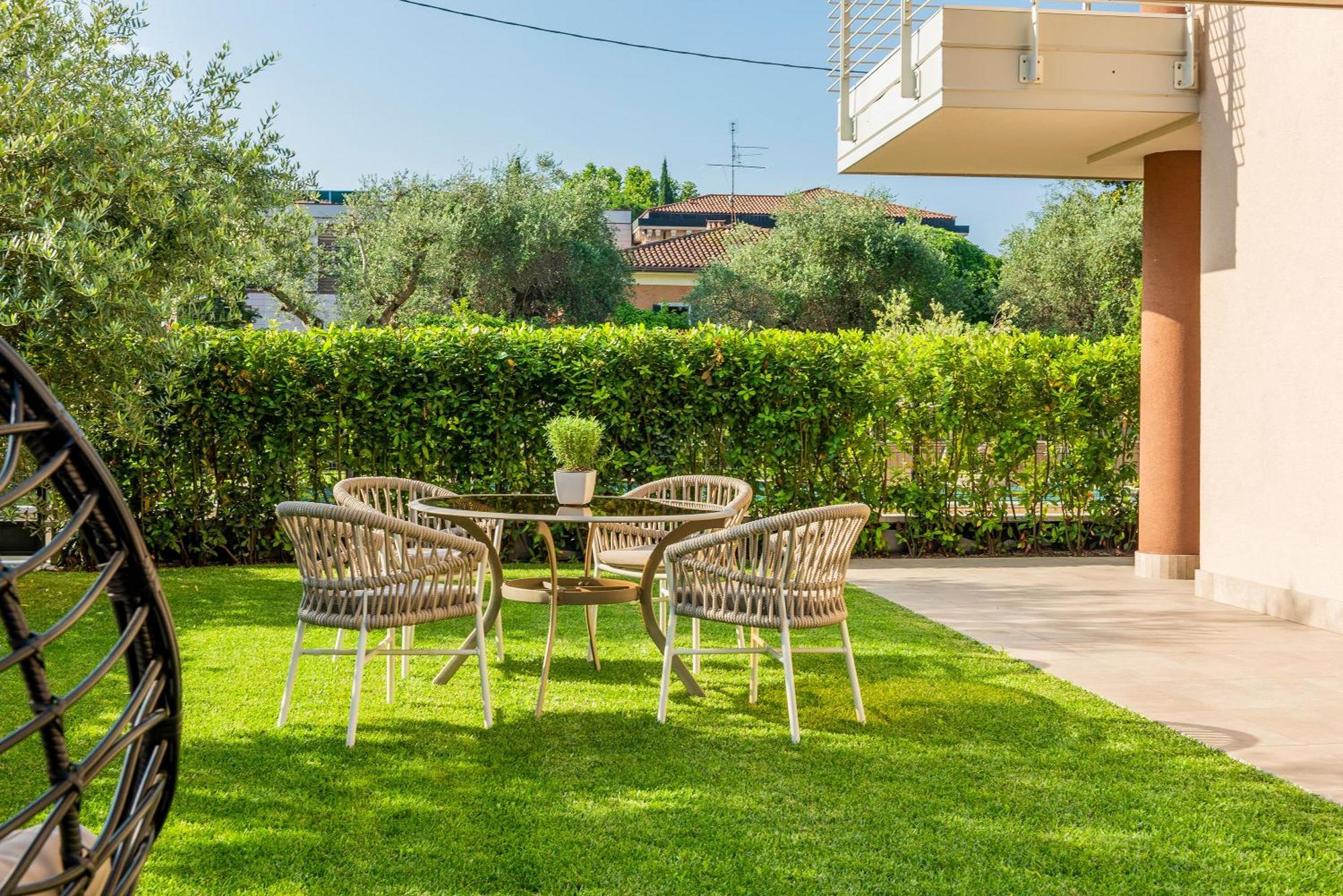 Lifestyle Apartments Dante Bardolino Exterior photo